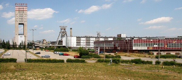 Zanikl� �achta v m�st�, kter� vzniklo pr�v� kv�li t�to �achty. Co bude d�l?!