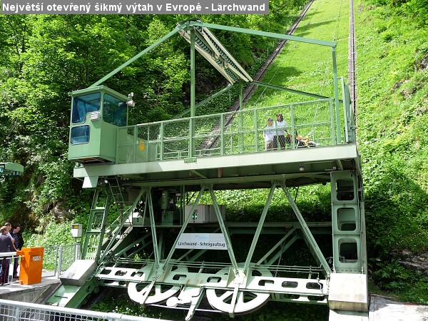 Tady budou sn�mky, kter� po��dil Palo s Er�ou....