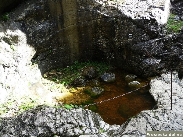Chladn� v�kend na Slovensku
