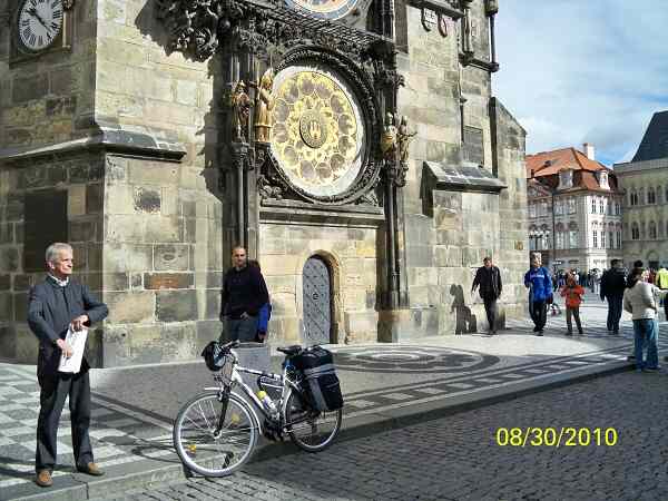 Na kole s br�chou do Hamburgu