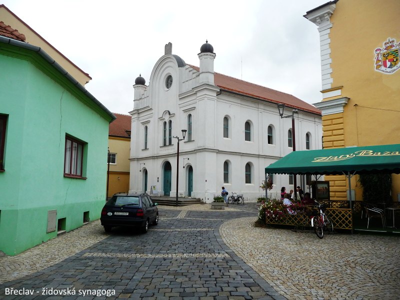 Na kole kolem vinohrad�