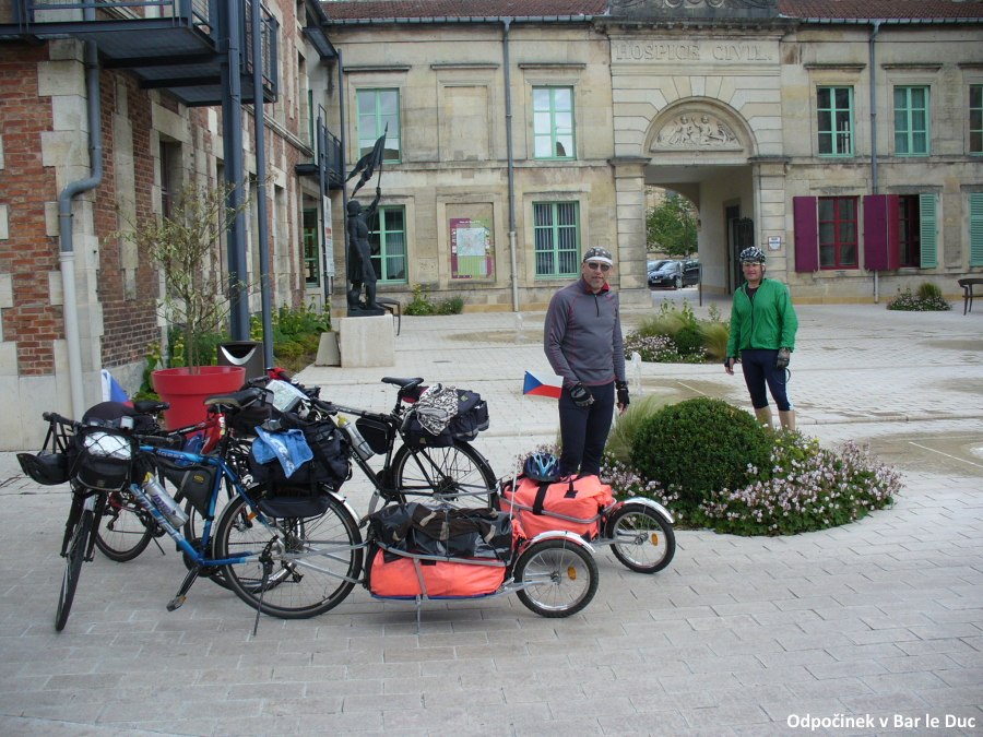 Na kole z Pa��e do �.T��na