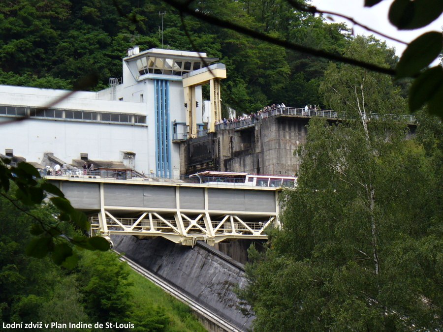 Na kole z Pa��e do �.T��na