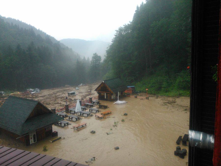 Stolet� povode� se prohnala Vr�tnou dolinou