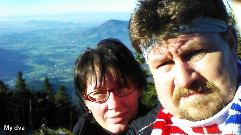 V�stup je t�k�